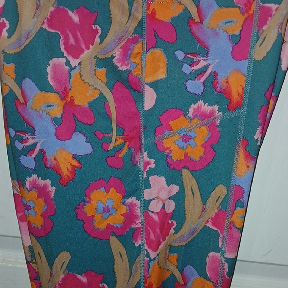 Floral Activeware Plus Size Bottoms - Picture 3 of 8